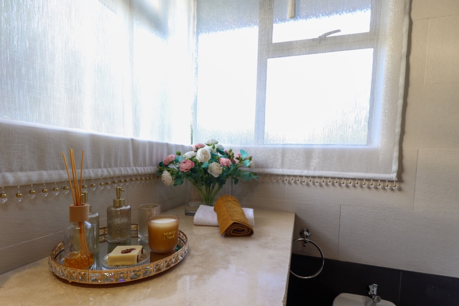 4 Bedroom Property for Sale in Heuwelsig Free State